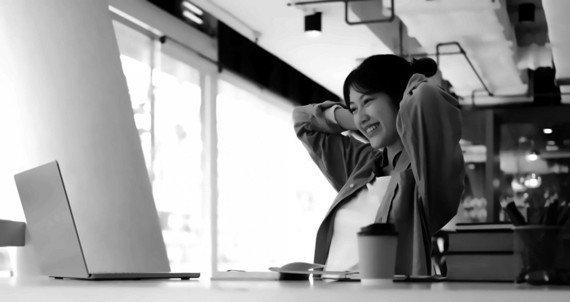 Central hub of financial analysis education connecting various learning components